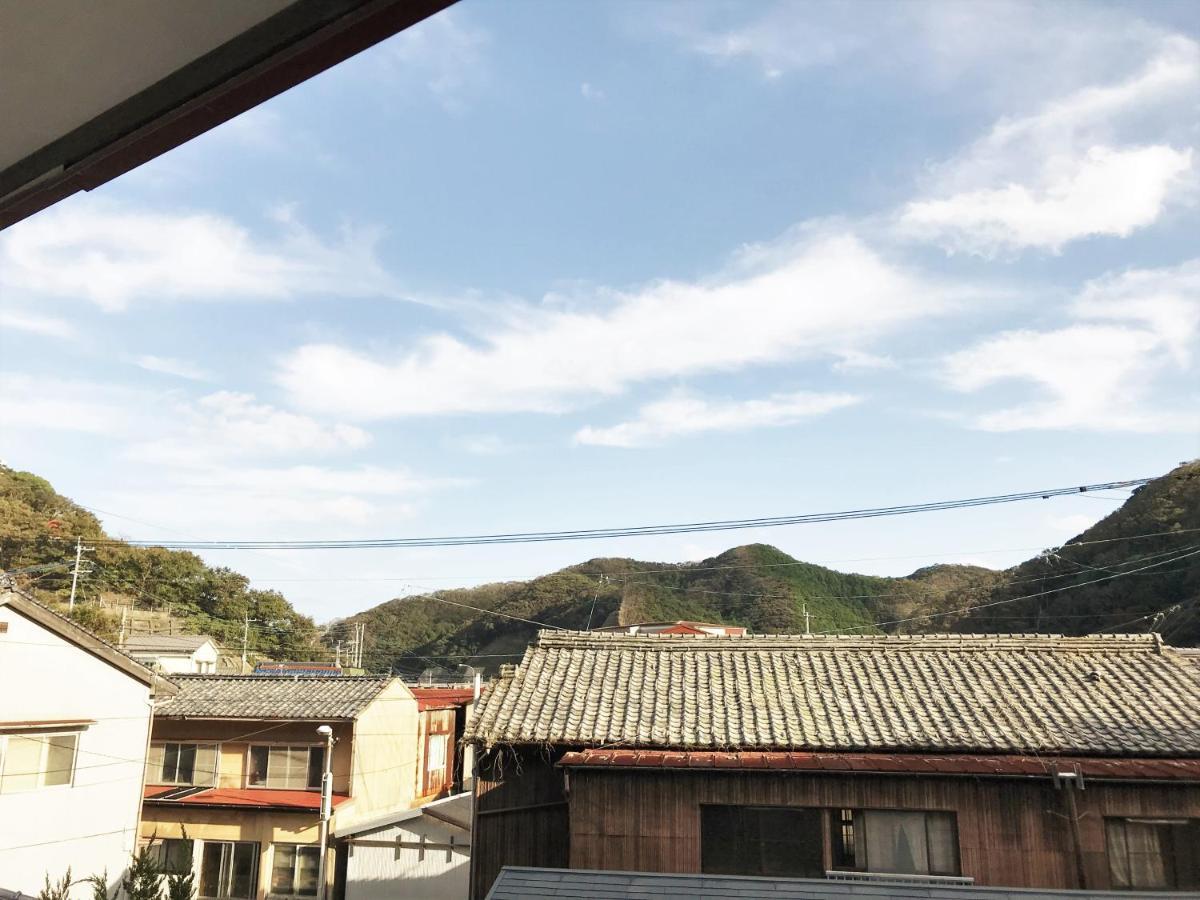 Bed and Breakfast Tsushima White House Экстерьер фото
