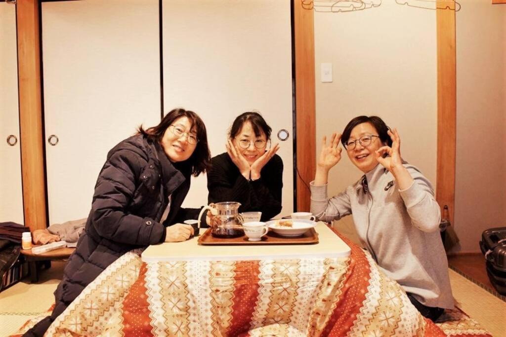 Bed and Breakfast Tsushima White House Экстерьер фото